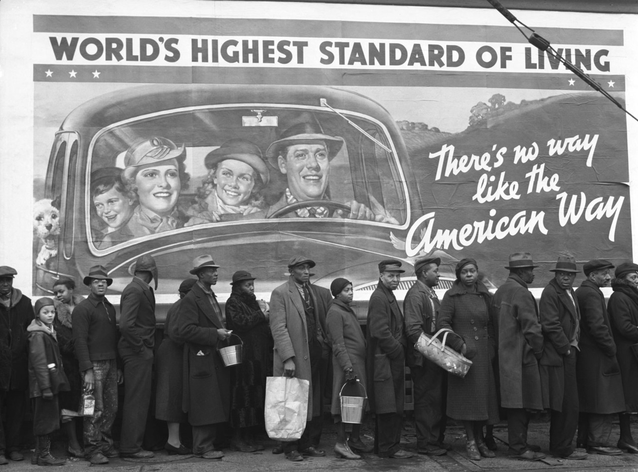 Fila de pessoas durante a Grande Depressão